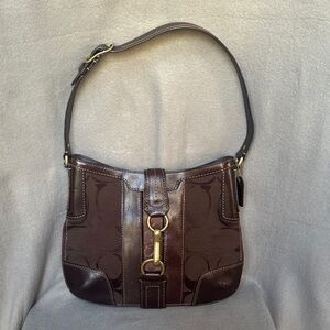 Coach Vintage Hampton Signature Shoulder Handbag Purse Style 11067